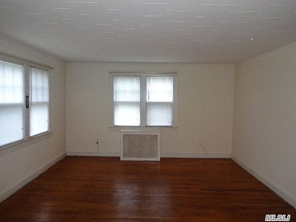 5th image of 1115 Webber Ave