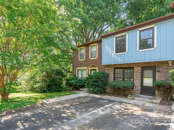 318 Old Hendersonville Hwy #2, Brevard, NC 28712