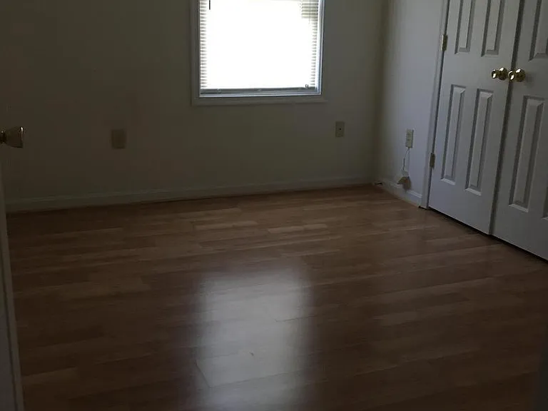 205 Hailey Ln #I8 — Photo 5