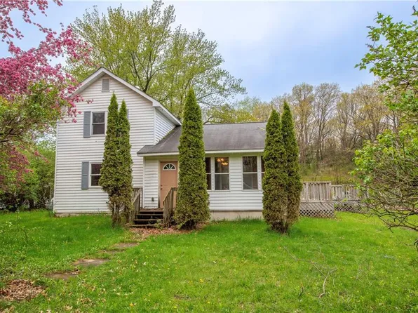 300 South Center Street, Fairchild, WI 54741