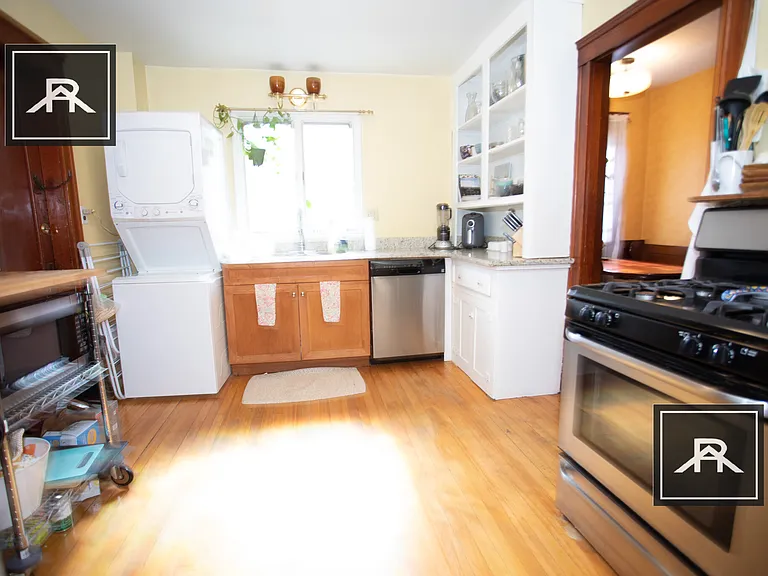 15 Stetson St #1 — Photo 10