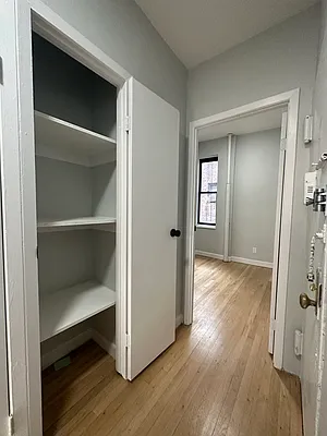 Rented by Peter R. Hungerford, LREB | media 23