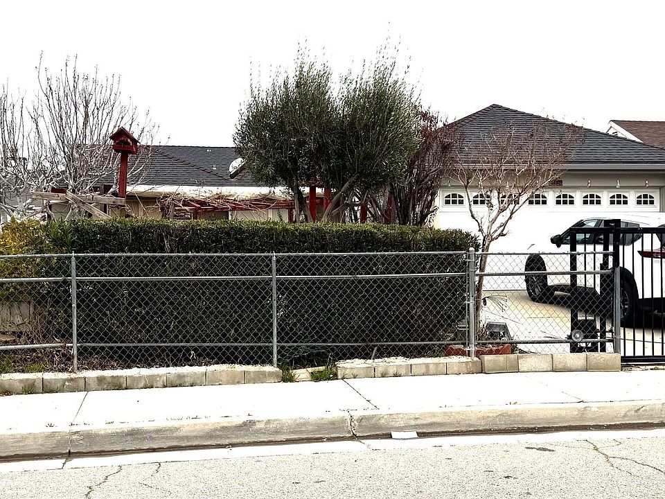 2nd image of 45826 Desert Springs Dr