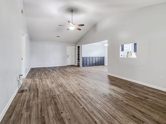 5th image of 629 Honey Ridge Ln