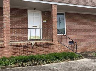 13 S Carolina St, Hartwell, GA 30643