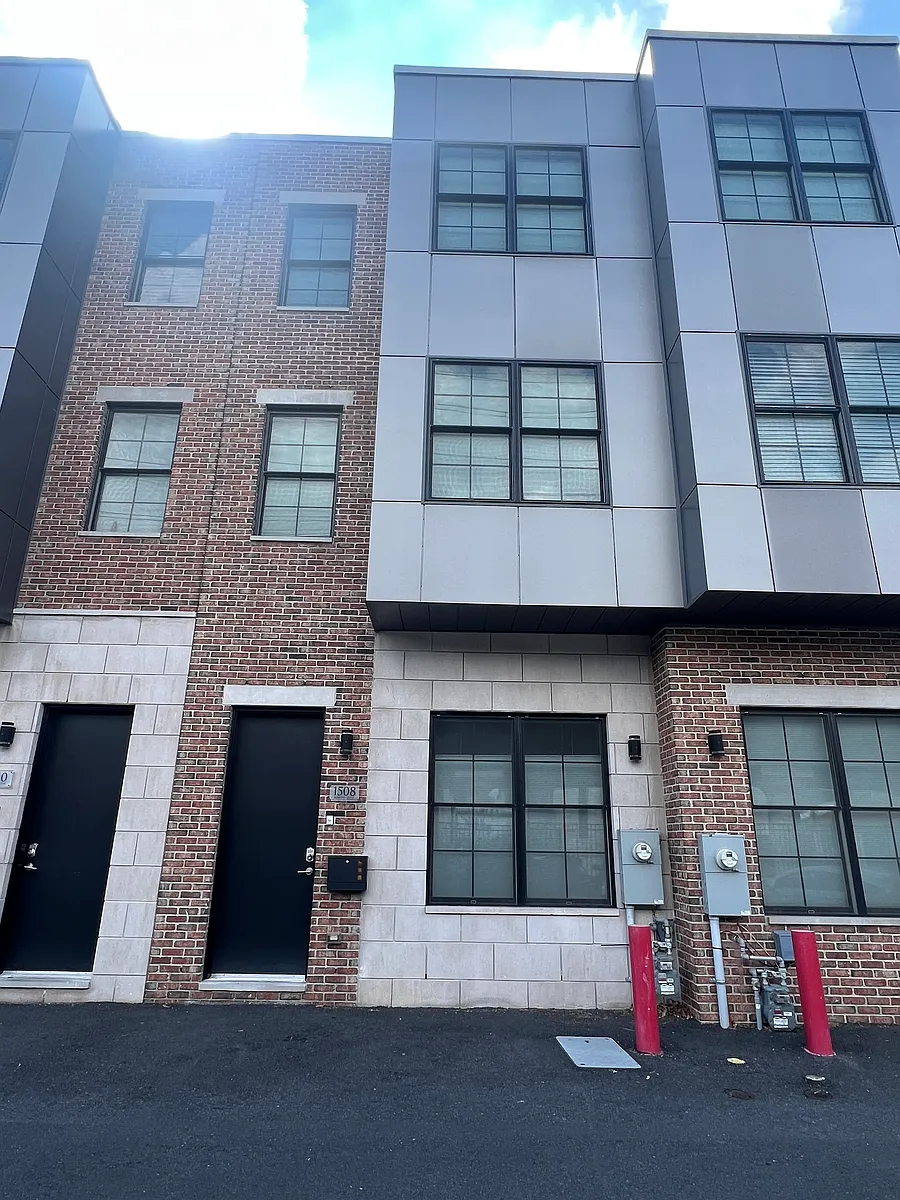 Building Photo - 1508 S 25th St