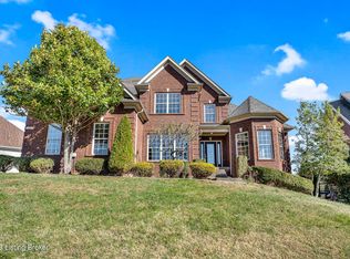 1108 Crossings Cove Ct, Louisville, KY 40245