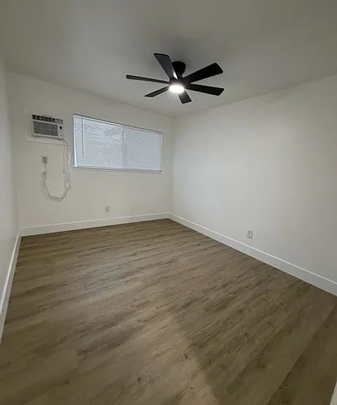 550 Las Palmas Ave — Photo 16