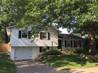 2318 W Rusholme St, Davenport, IA 52804