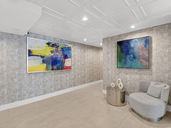 4th image of 799 Jeffery Street #209