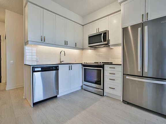 4th image of 8 Nahani Way #1018