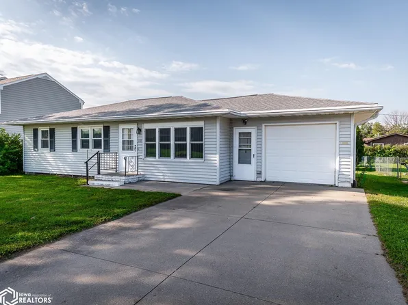 110 Palmer St, Marshalltown, IA 50158
