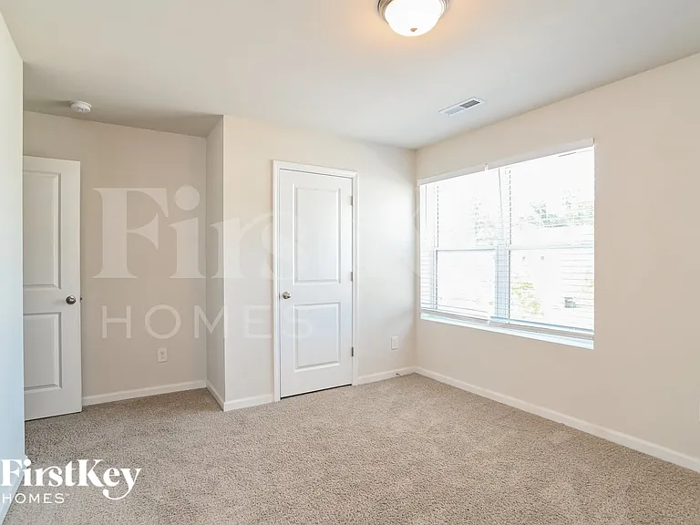 9616 Hamel St — Photo 11