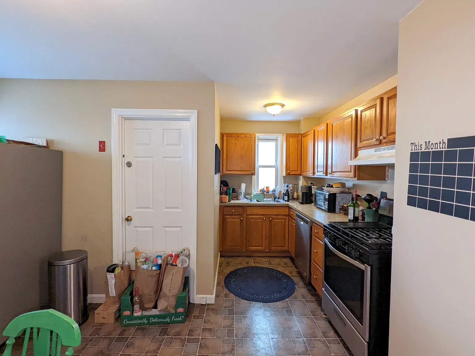 2 bed, 900 sqft, $2,600 — Photo 1