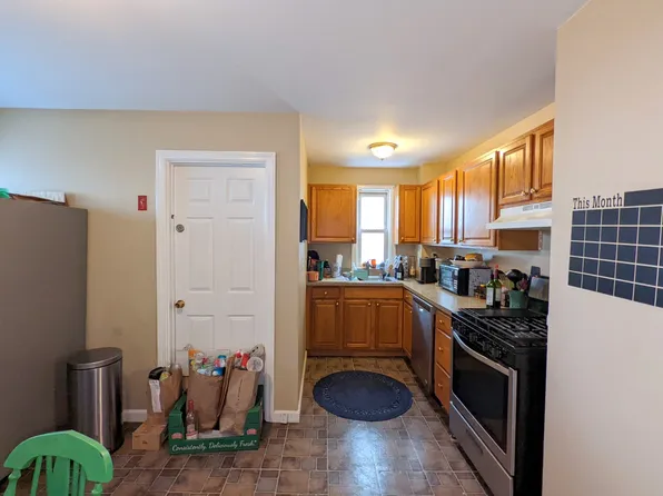 35 Bradley St #1, Somerville, MA 02145