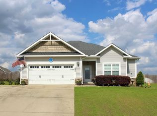 61 Lawrence Dr, New Brockton, AL 36351