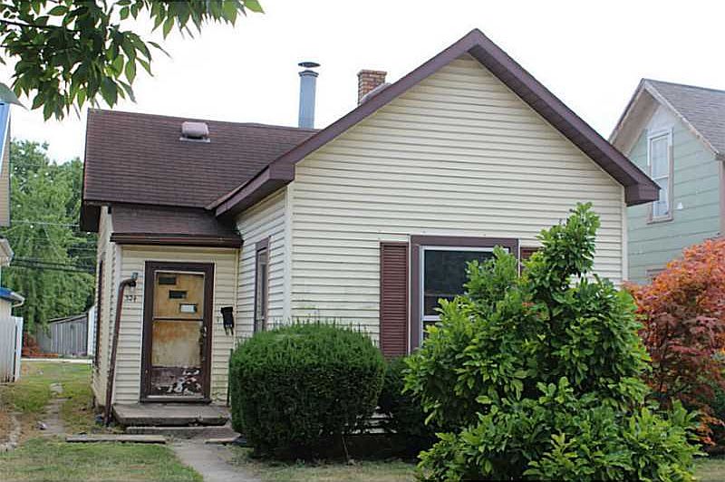 2nd image of 324 E Wayne St