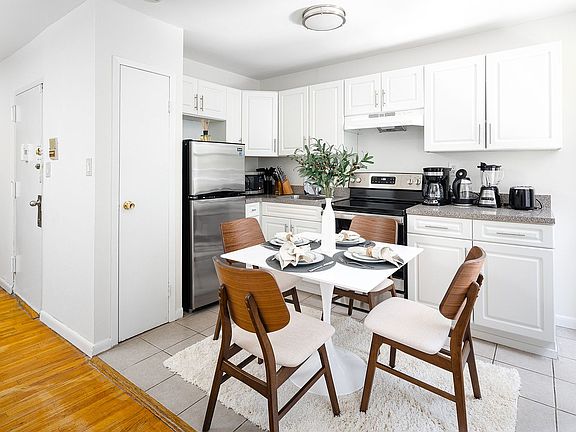 3rd image of 45 E 28th St APT 5