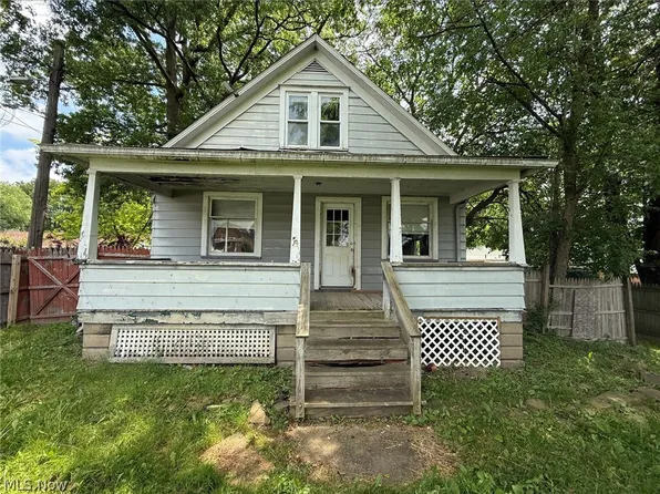 1536 Hiram Ave, Niles, OH 44446