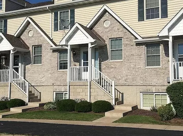 426 Grainger Ln photo 1