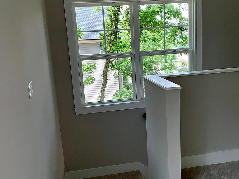 1111 E Franklin St — Photo 7
