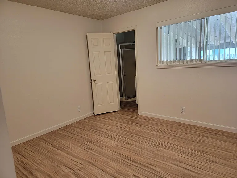 3596 Mercury Dr — Photo 11