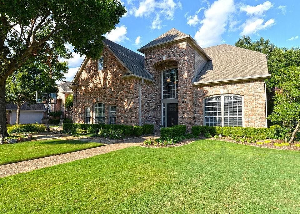1st image of 320 Island Bay Dr