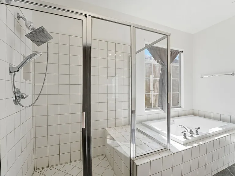 15391 W Dreyfus St — Photo 40