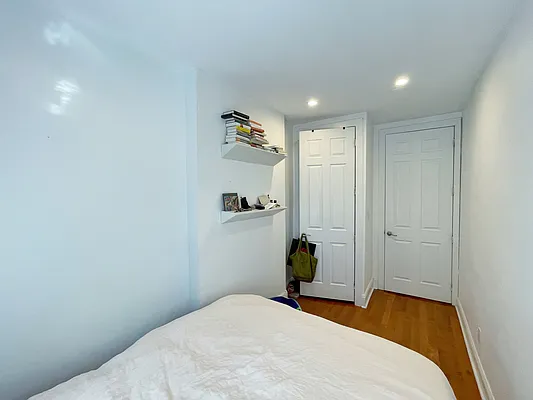 Rented by Pear NYC LLC | media 14