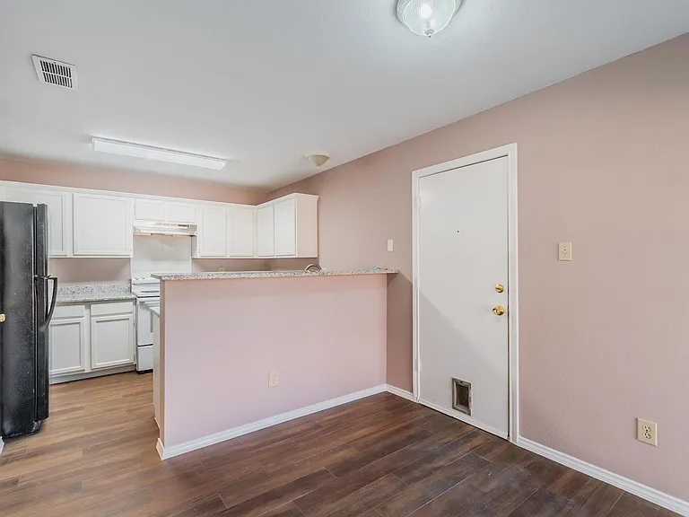 2304 Cuesta Ln — Photo 3