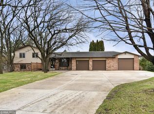 103 Oakview Cir, Monticello, MN 55362
