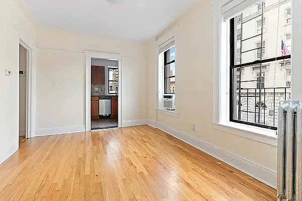 Rented by Compass | media 12