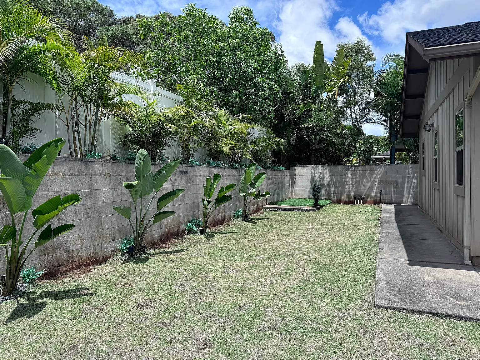 3 bed, 2.5 bath, 2108 sqft, $4,200 — Photo 4