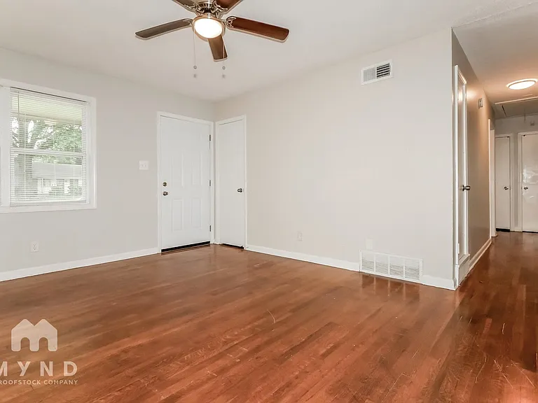8206 Whitehead Dr — Photo 6