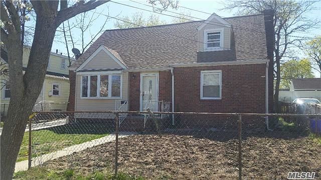 2nd image of 135 Frederick Ave