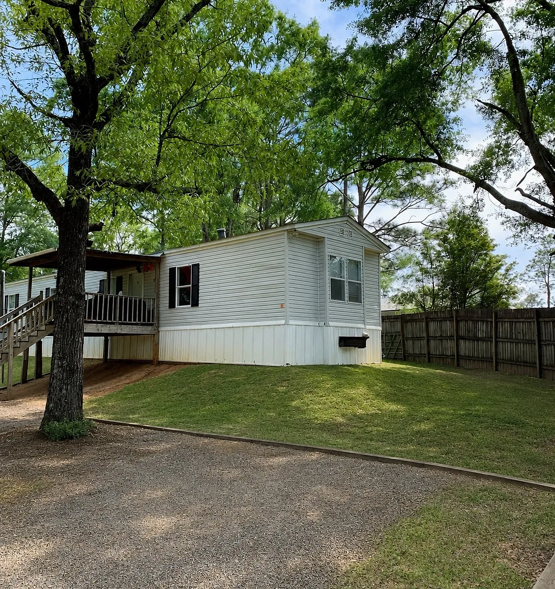 3 bed, 1280 sqft, $1,500 — Photo 1