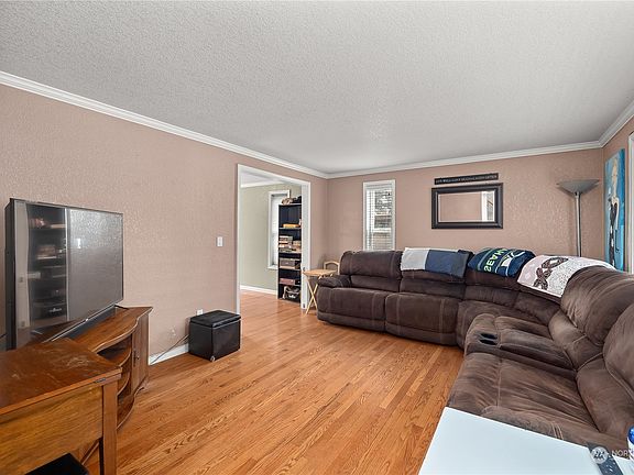 4th image of 535 SE V Street