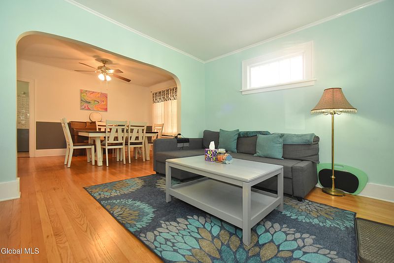 3rd image of 1470 Nott Street