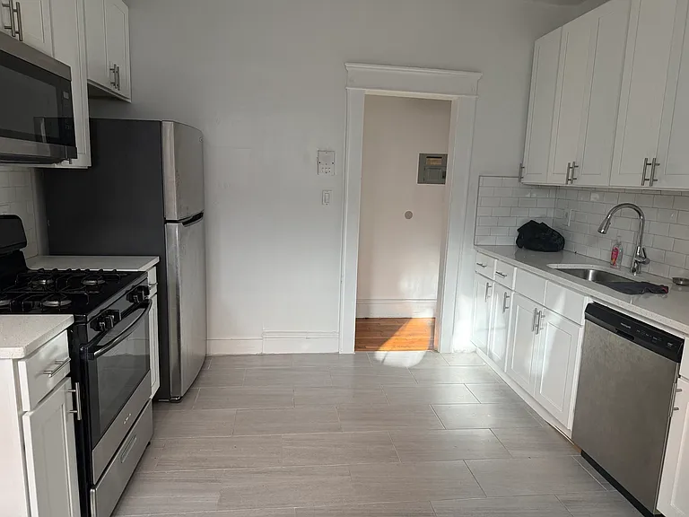 45 Brinkerhoff Ave #8 — Photo 1
