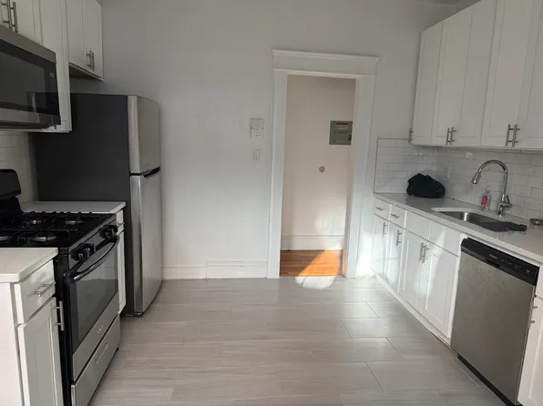 45 Brinkerhoff Ave #8, Palisades Park, NJ 07650