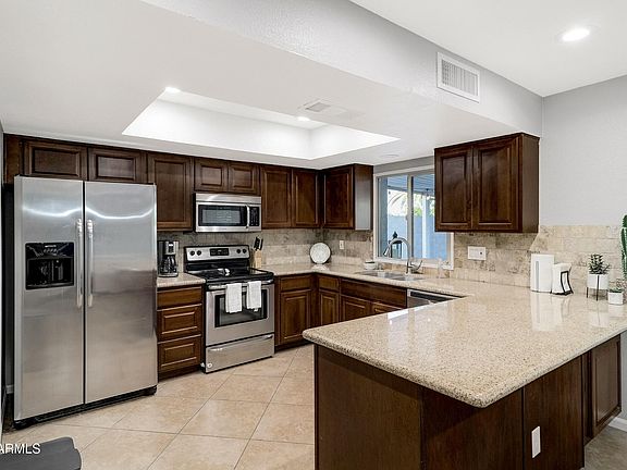 5th image of 5803 S Kenwood Ln