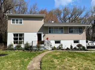 1402 Wake Forest Dr, Alexandria, VA 22307