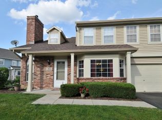 113 S Oakhurst Dr, Aurora, IL 60504