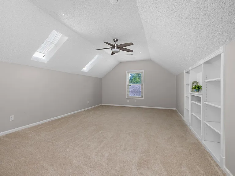 3075 Stonecrest Cir — Photo 29