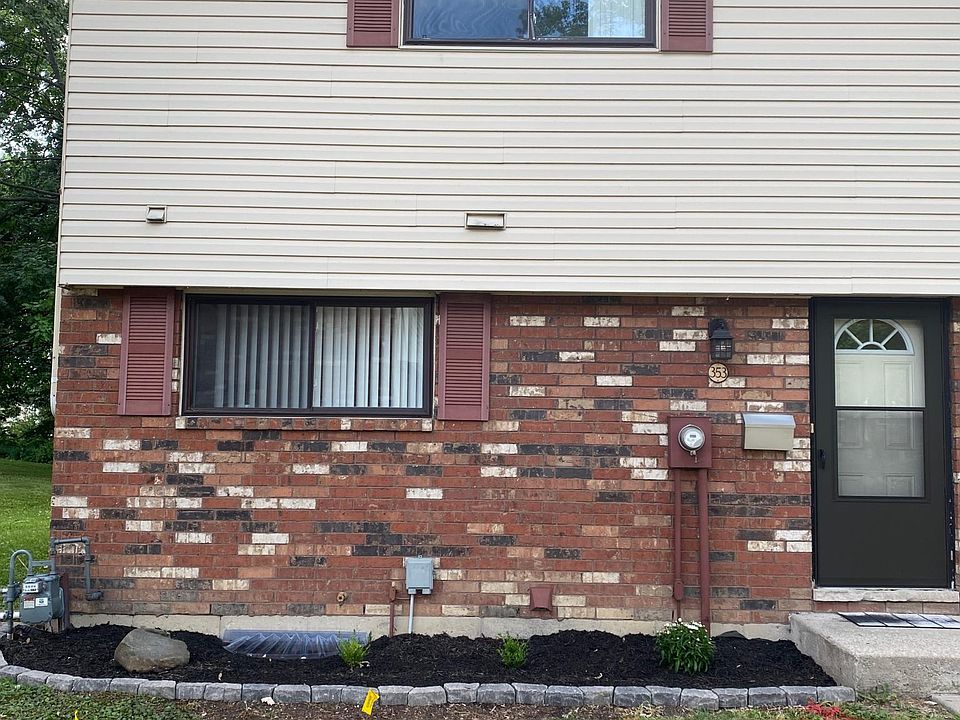 1st image of 322 W Dahlgren Dr #322