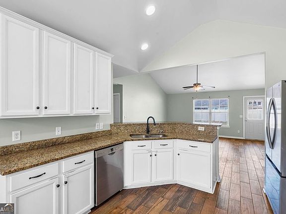 3rd image of 303 Daniel Trent Way #81