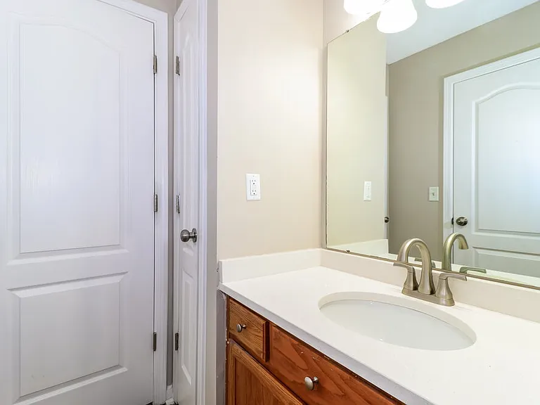 9146 Cinderhill Cv E — Photo 15