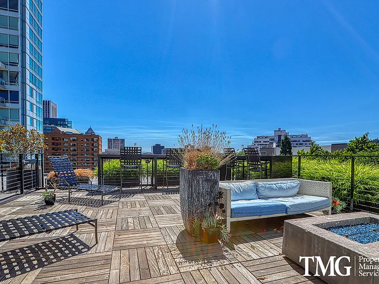 11 Marche Apartments — Photo 16