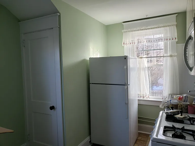 298 E Jefferson St #2 — Photo 12