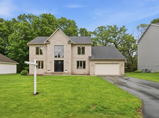 2037 Boulder Rd, Chanhassen, MN 55317
